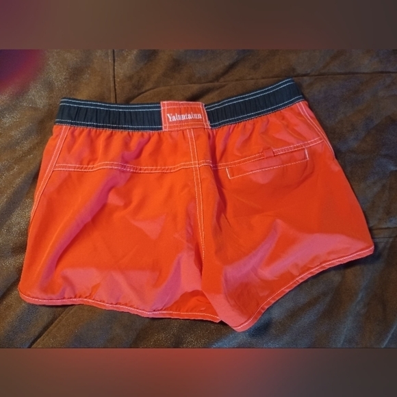 YALUNTALUN  MEDIUM sports shorts. - Picture 4 of 5